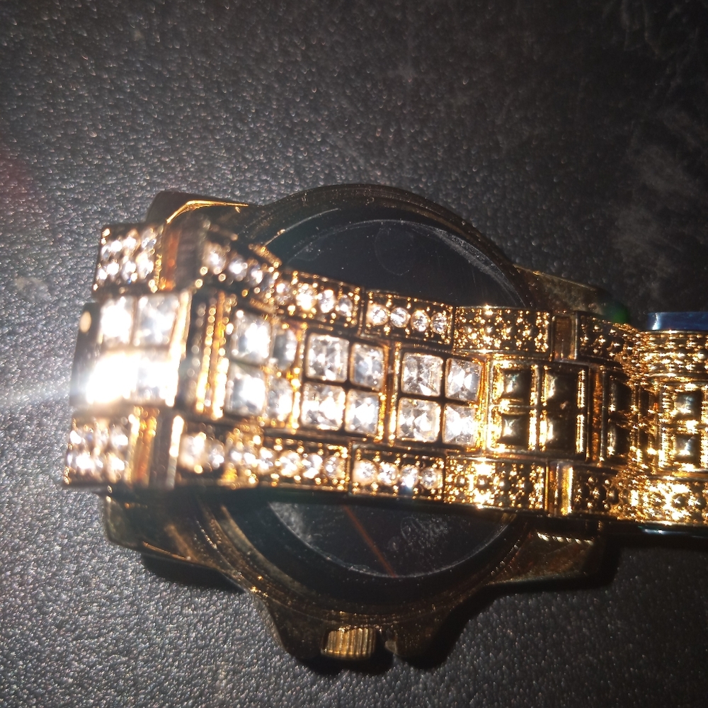 Watch - Picture 5 of 5